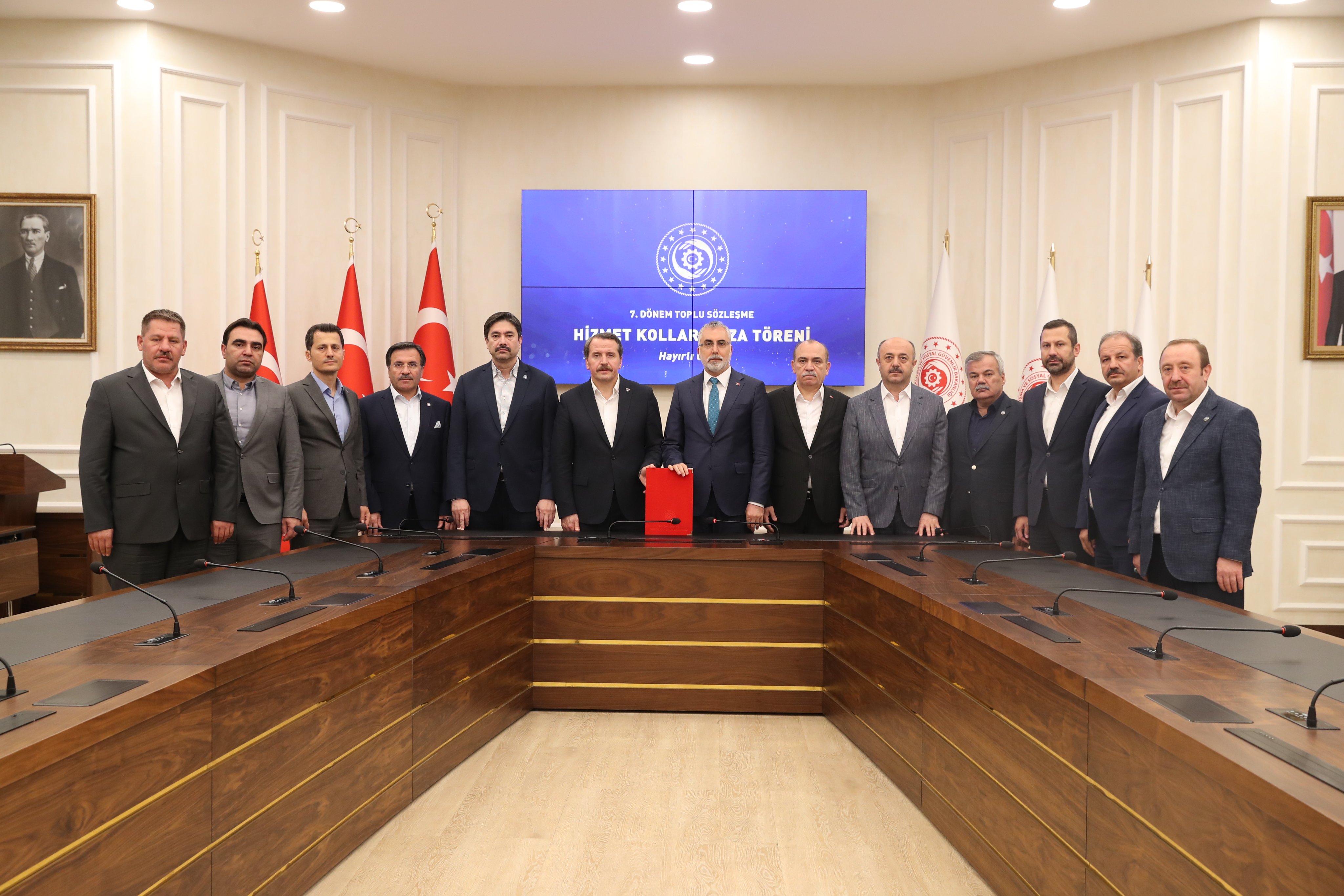 Eğitim Bir-Sen toplu sözleşme kazanımlarını başlıklar halinde açıkladı