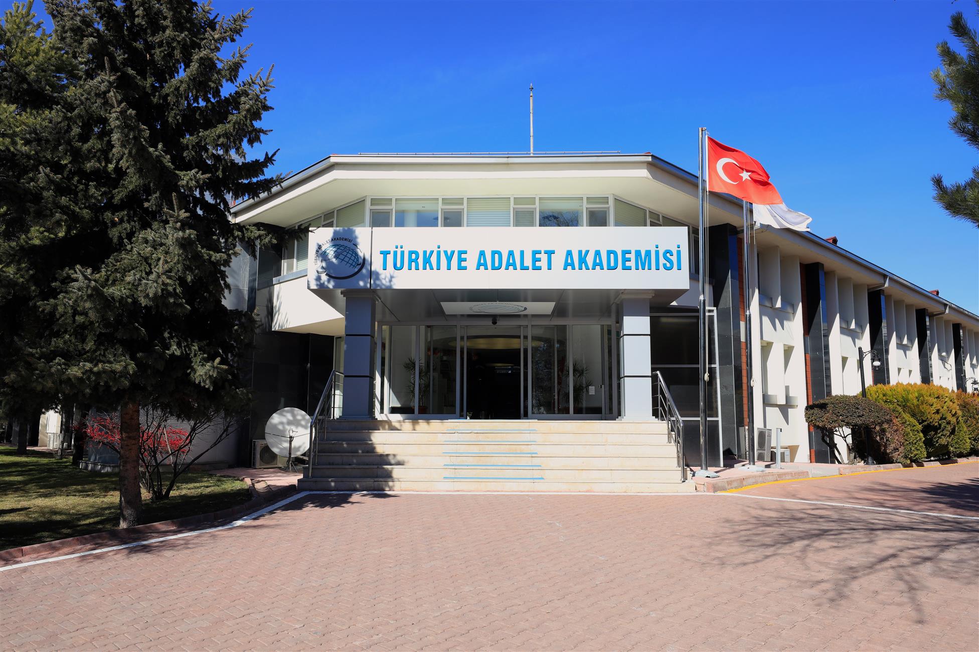 Türkiye Adalet Akademisi Başkanı Muhittin ÖZDEMİR görevden alındı