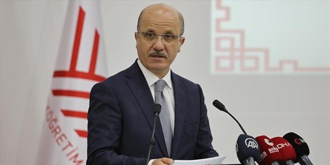 'Devlet ve kamu üniversiteleri öğrencileri beklemek yerine peşinden koşmalı'