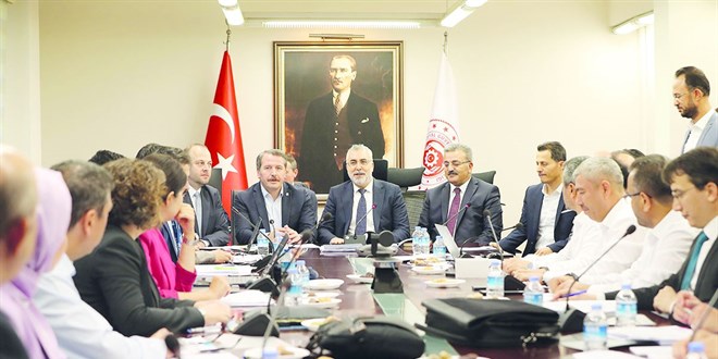 Memur ve emekli zammında uzlaşma çıkmadı... Karar Hakem Heyeti'nde