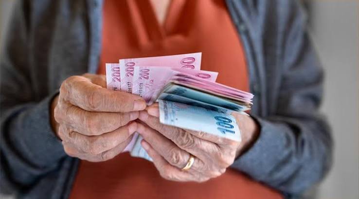 Malül aylığı alanlar işe başlarsa aylıkları kesilir mi?