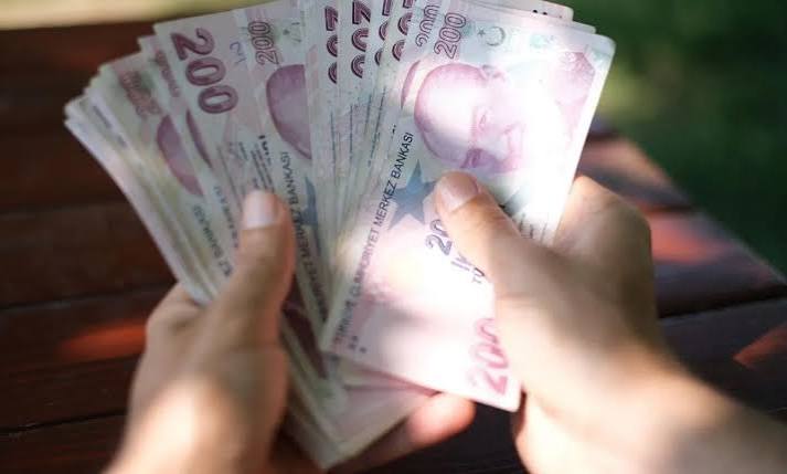 Tütün ikramiyesi aylıklar oranında mı yoksa eşit şekilde mi ödenir?