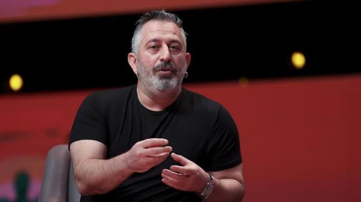 Cem Yılmaz hastaneye kaldırıldı! Bakanlıktan açıklama geldi: Sağlık durumu nasıl?