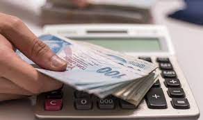 Ünlü şarkıcı 10 bin TL ile yaşamak zorunda kalırsam emekli olamam