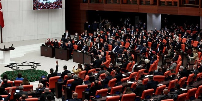 Memur maaşı ve emekli aylıklarını arttıran düzenleme Genel Kurul'da