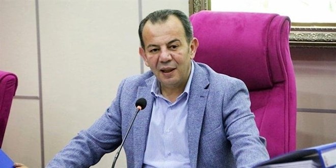 Tanju Özcan CHP'den ihraç edildi