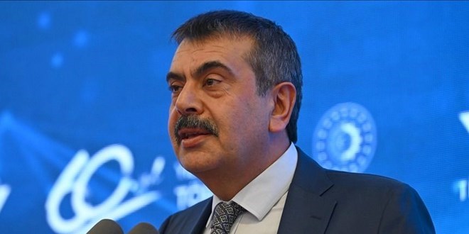 Bakan Yusuf Tekin'den mülakat ve okul yemeği açıklaması.